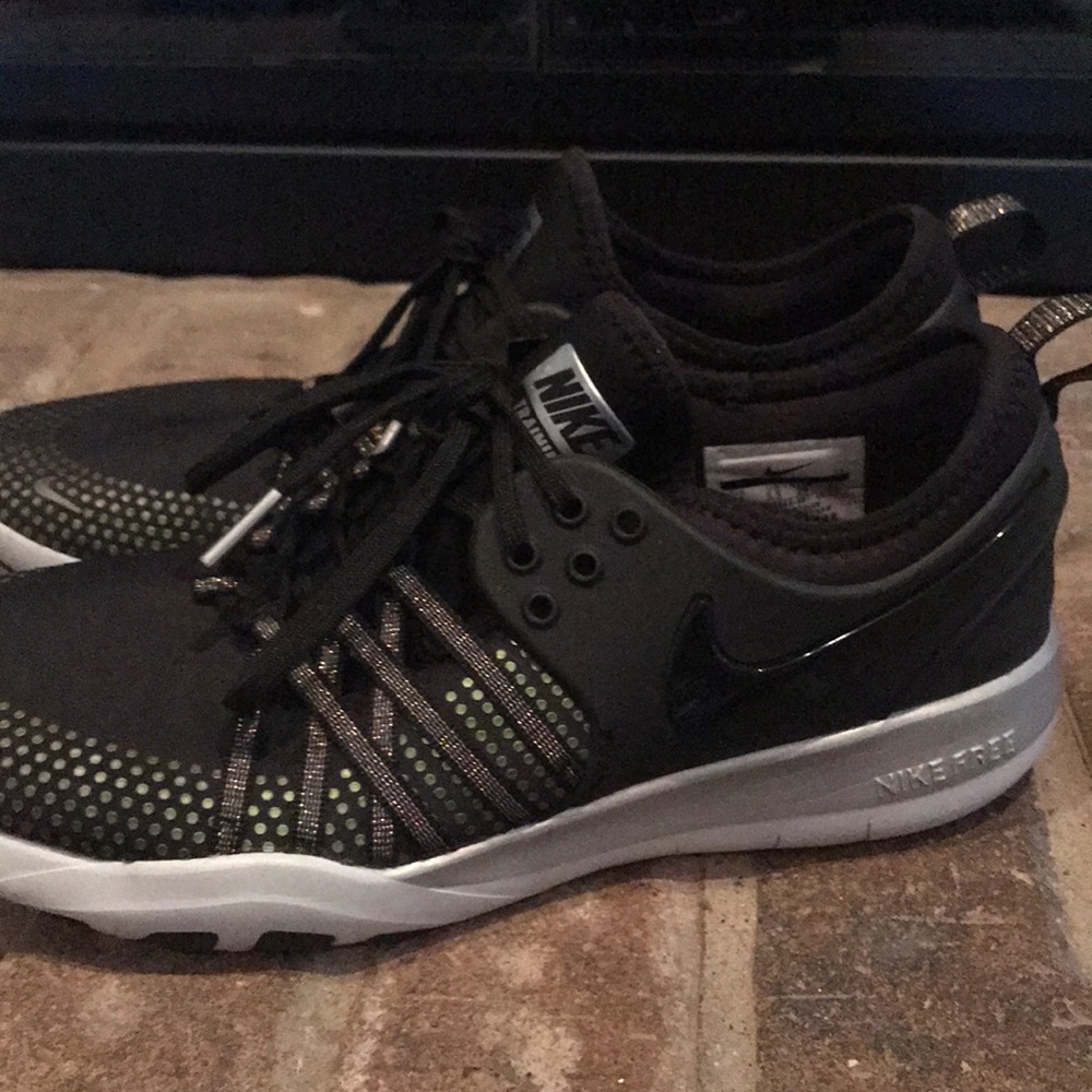 Nike Free - Picture 2 of 6